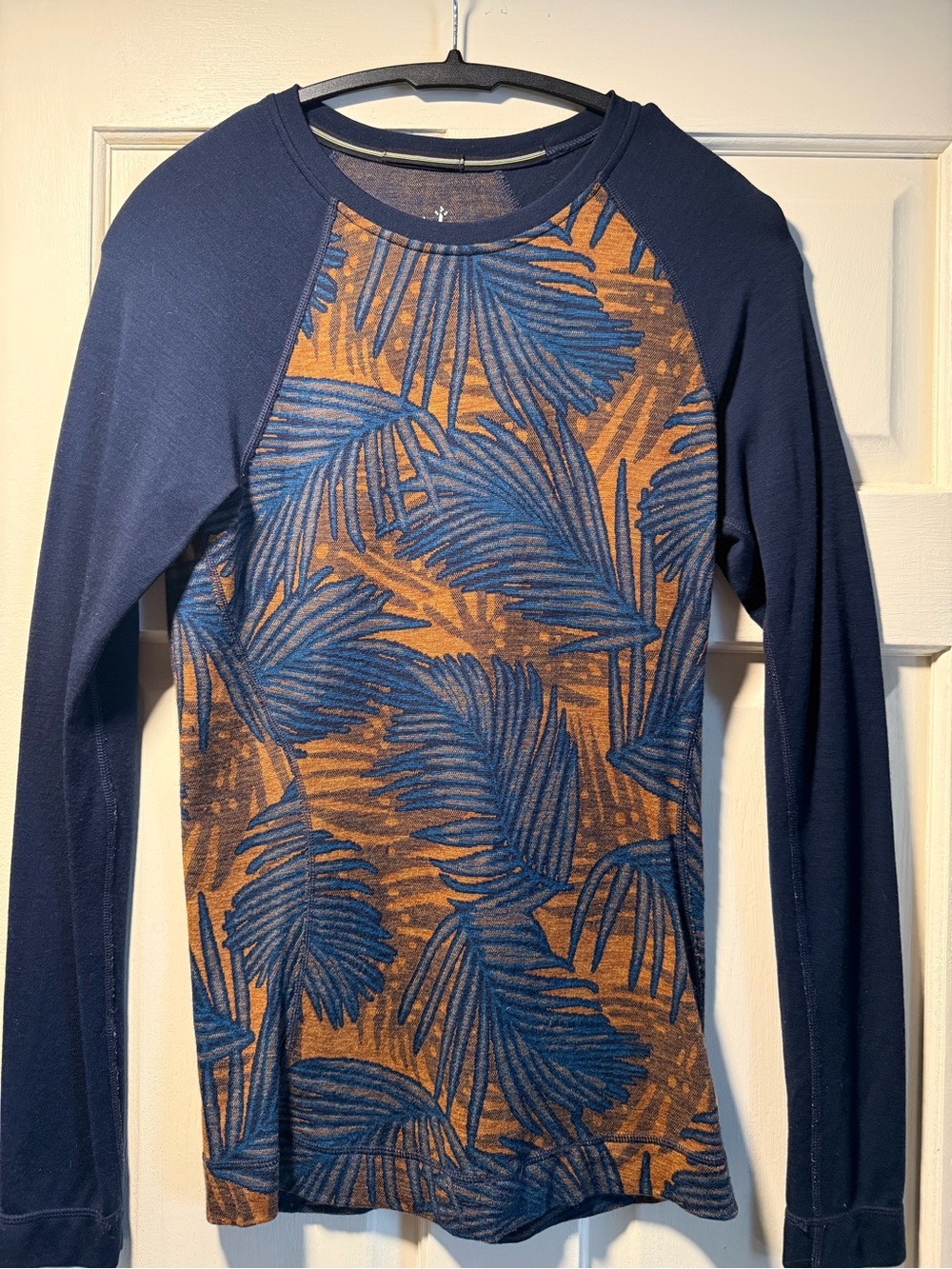 Smartwool Merino 250 Women’s Medium Base Layer Top Navy Palm Print Wool